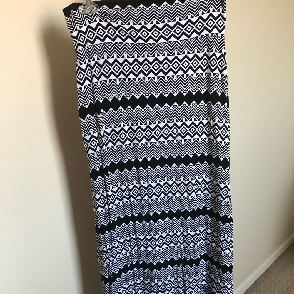 Black and White Maxi Skirt